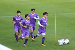 Minh Vương dính chấn thương phải nghỉ ít nhất 3 tuần.