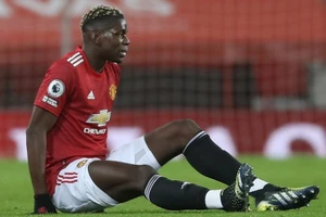 Pogba dính chấn thương đùi nghiêm trọng, sẽ phải nghỉ thi đấu vài tuần.