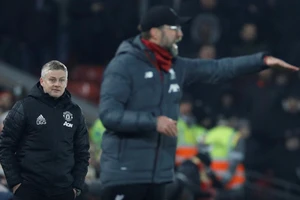 Solskjaer đổ lỗi cho đồng nghiệp bên phía Liverpool khiến Man Utd được hưởng ít phạt đền