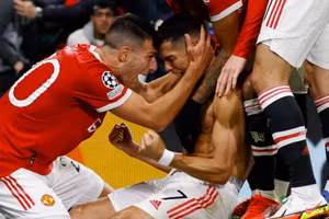 Ronaldo phấn khích khi phá hàng loạt kỷ lục Champions League.