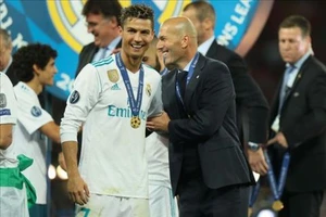 Zidane tiếp quản "ghế nóng" Juventus có thể giữ trò cưng Ronaldo ở lại.