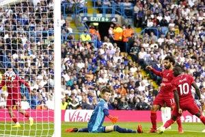 Video: Liverpool vùi dập Leeds 3 bàn không gỡ