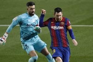 Messi tiếp tục được kéo vào câu chuyện bên lề trước thềm cuộc đối đầu Barca- PSG.