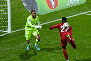 Origi ghi bàn "siêu dị" cho Liverpool ở Cup Liên đoàn Anh.