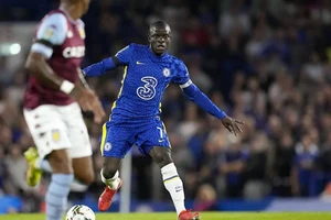 Kante dương tính với Covid-19 nên không thể cùng Chelsea hành quân tới Juventus.