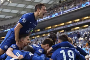 Các cầu thủ Chelsea được thưởng 10 triệu bảng nhờ chiến tích vô địch Champions League.