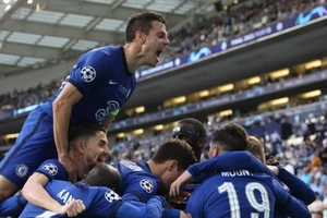 Các cầu thủ Chelsea được thưởng 10 triệu bảng nhờ chiến tích vô địch Champions League.