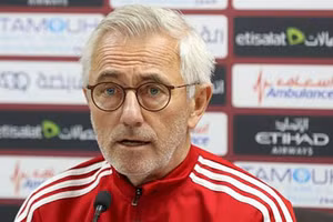 Chiến lược gia Bert van Marwijk tự tin chơi bài ngửa vẫn thắng Việt Nam.