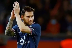 Messi trong màu áo đội bóng PSG.