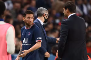 Pochettino được cho là chưa đủ kinh nghiệm để dẫn dắt Messi, Neymar hay Mbappe.