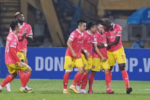 Các cầu thủ Hồng Lĩnh Hà Tĩnh ăn mừng bàn thắng mở tỷ số.