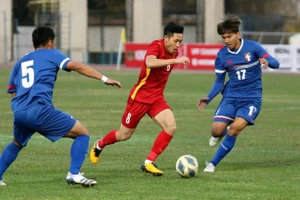 Hai Long trong trận thắng Đài Loan 1-0 ở lượt trận thứ nhất vòng loại U23 châu Á.