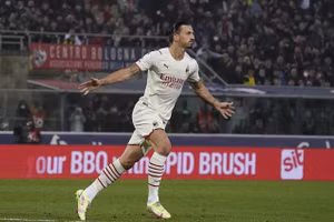 Ibrahimovic có trận đấu "điên rồ" ở vòng 9 Serie A.