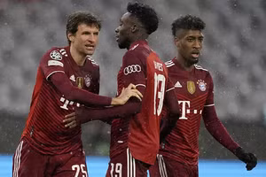 Thomas Mueller mừng bàn mở tỷ số.