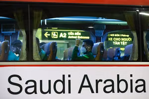 Saudi Arabia di chuyển về khách sạn khuya 12/1