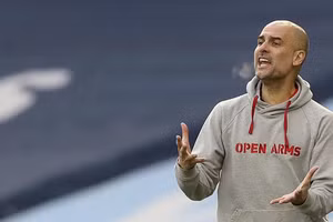 Pep Guardiola cán mốc 500 chiến thắng trong sự nghiệp huấn luyện viên.