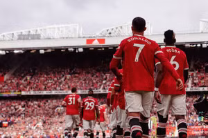 Ronaldo thừa nhận lo lắng khi chứng kiến sắc đỏ và sự cuồng nhiệt trên sân Old Trafford