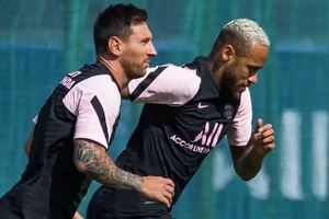 Messi và Neymar đang hưởng "lương cứng" cao nhất thế giới năm 2021.