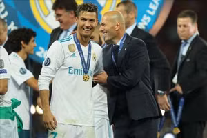 Zidane tiếp quản "ghế nóng" Juventus có thể giữ trò cưng Ronaldo ở lại.