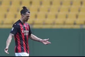 Ibrahimovic đang trải qua một tuần tồi tệ với nhiều vấn đề khác nhau.