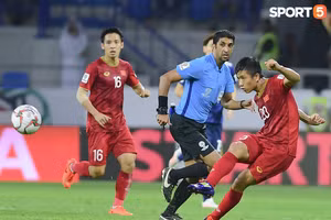 Trọng tài Hassan từng bắt trận tứ kết Asian Cup 2019 giữa Việt Nam và Nhật Bản.