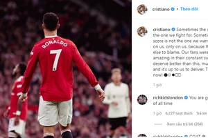 Ronaldo viết "tâm thư" gửi cổ động viên Man Utd sau trận thua thảm Liverpool