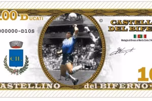 Tờ tiền mệnh giá 100 Ducati có in hình Maradona đã được lưu hành ở Ý.