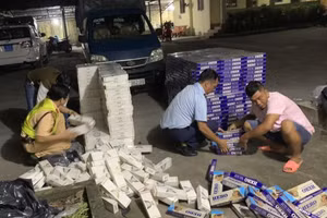 Cơ quan chức năng đang xử lý số thuốc lá nhập lậu.