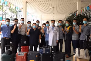 Đội phản ứng nhanh Bệnh viện Chợ Rẫy lên đường đến Kiên Giang hỗ trợ công tác phòng chống dịch Covid-19 (Ảnh: BVCC)