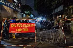 Lực lượng chức năng TPHCM đã phong tỏa cách ly khu vực có ca nghi nhiễm Covid-19 ở quận Gò Vấp (Ảnh: HCDC)
