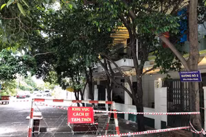 Khu phong tỏa cách ly phòng chống dịch Covid-19 khu vực phường 5, quận 8 (Ảnh: HCDC)