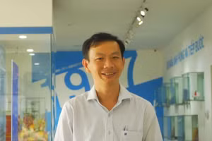 PGS.TS Phạm Trần Vũ – Trưởng khoa KH& KT Máy tính, Trường ĐH Bách khoa TP.HCM vừa được Cơ quan QLSC và nhãn hiệu Mỹ (USPTO) cấp bằng bảo hộ độc quyền cho sáng chế 