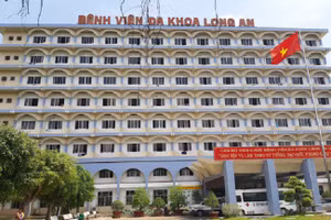 Trường hợp F1 này đã được cách ly tập trung tại Bệnh viện Đa khoa Long An (Ảnh: IT)