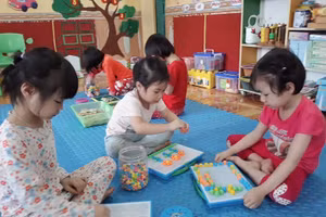 Trẻ dược sáng tạo trong các hoạt động học và vui chơi (ảnh chụp trong thời điểm chưa giãn cách vì Covid-19)