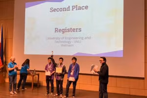Các sinh viên Trường Đại học Công nghệ giành giải trong cuộc thi AMC/ICPC 