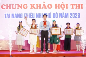 Học sinh hào hứng trong 'Ngày hội thiếu nhi Thủ đô tỏa sáng' năm 2023