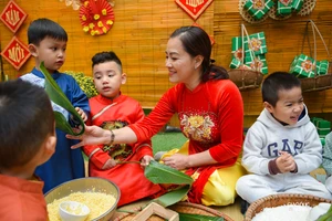 Trẻ mầm non Thủ đô trải nghiệm 'Xuân yêu thương'