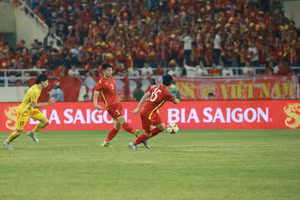 Đội tuyển bóng đá Quốc gia Việt Nam nhận tài trợ từ Sabeco trong 3 năm. 