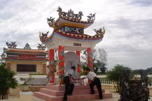 Lăng mộ Phạm Phú Thứ tại Quảng Nam.