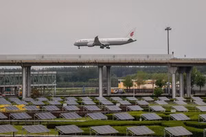 Trung Quốc mở cửa biên giới cho sinh viên quốc tế.