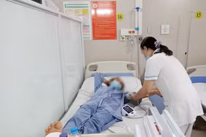 Bệnh nhân điều trị cúm A tại Bệnh viện Thanh Nhàn.