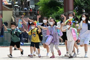 Học sinh Trường Tiểu học Cheonggu, Seoul.