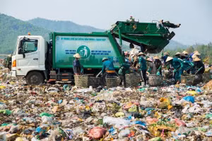 Lựa chọn công nghệ xử lý rác thải cần cân nhắc nhiều yếu tố như chi phí, hiệu quả.