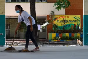 Trường học Philippines vắng lặng vì học sinh học trực tuyến.