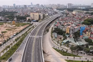 Tuyến Metro trên cao dọc xa lộ Hà Nội, TPHCM.