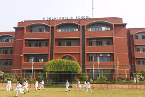 Trường Công lập Delhi, Ấ́n Độ.