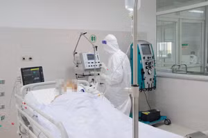 Bệnh nhân mắc Covid-19 nặng và chưa tiêm vắc-xin. Ảnh: BVCC