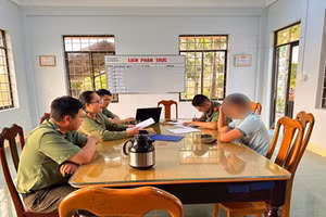 Người đàn ông bị mời lên làm việc do lập nhóm Zalo báo 'né chốt' cảnh sát giao thông.