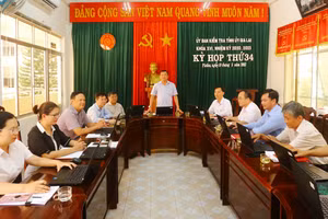 Kỳ họp lần thứ 34 đã xem xét, thi hành kỷ luật nhiều cán bộ. (Ảnh: Đăng Vũ).