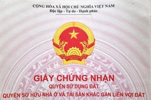 Nhóm 4 người đồng bào dân tộc thiểu số làm giả sổ đỏ để lừa đảo. Ảnh minh hoạ.